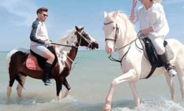 Horse riding 3 hours